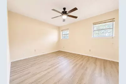 2025 Meadow Glen, Irving, TX 75060 - Photo 11