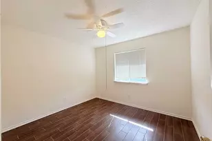 4512 Queenswood Dr, Grand Prairie, TX 75052 - Photo 9
