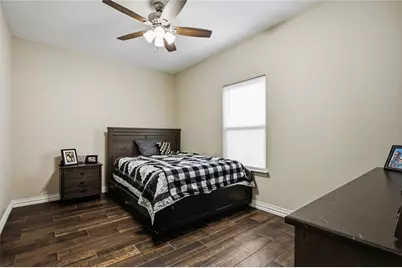 519 W Ford Street, Denison, TX 75020 - Photo 9