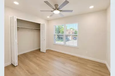 300 Lamesa Court, Irving, TX 75063 - Photo 25
