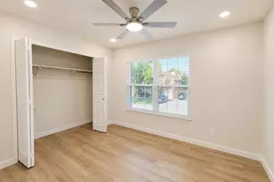300 Lamesa Ct, Irving, TX 75063 - Photo 25