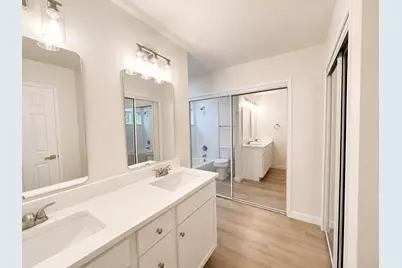300 Lamesa Court, Irving, TX 75063 - Photo 19