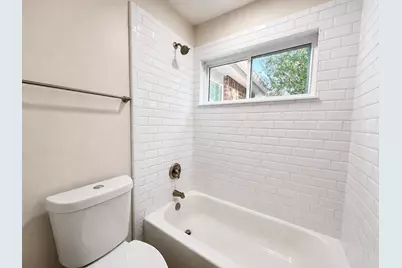 300 Lamesa Court, Irving, TX 75063 - Photo 23