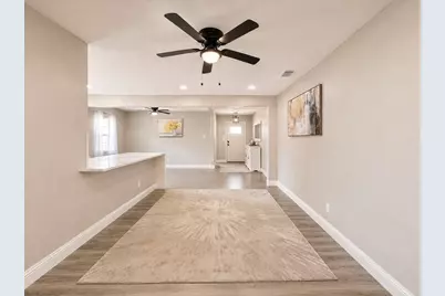 102 E Highland Drive, Irving, TX 75062 - Photo 9