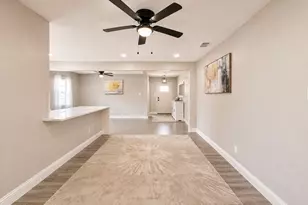 102 E Highland Dr, Irving, TX 75062 - Photo 9