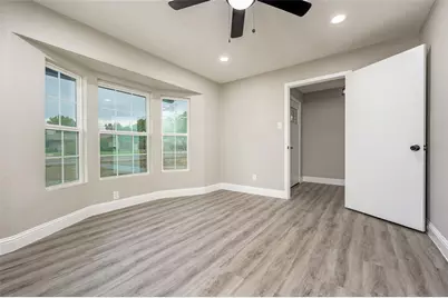 102 E Highland Drive, Irving, TX 75062 - Photo 7