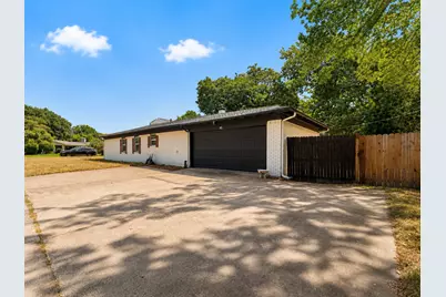 102 E Highland Drive, Irving, TX 75062 - Photo 29