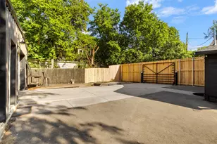 505 E Ross St, Waxahachie, TX 75165 - Photo 25