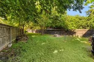 505 E Ross St, Waxahachie, TX 75165 - Photo 23