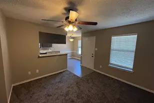 320 Queens Ct N, Mansfield, TX 76063 - Photo 7