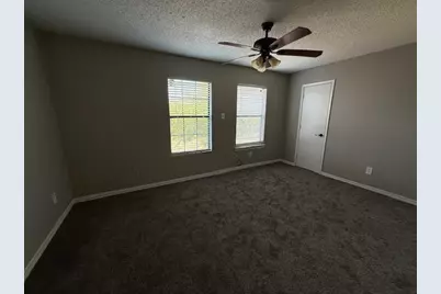 320 Queens Court N, Mansfield, TX 76063 - Photo 17
