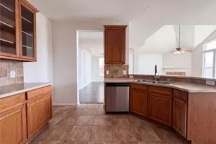 1756 Hidden Brook Dr, Grand Prairie, TX 75050 - Photo 3