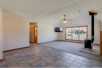 4024 J Rendon Road, Burleson, TX 76028 - Photo 3