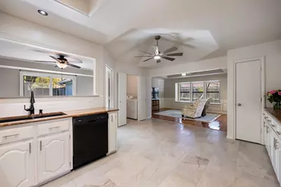 1908 Lavaca Trail, Carrollton, TX 75010 - Photo 21