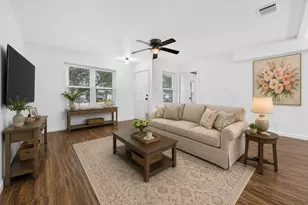 906 Euclid St, Cleburne, TX 76033 - Photo 7
