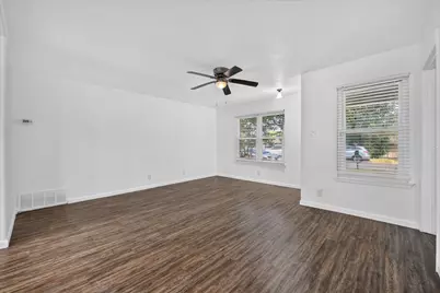 906 Euclid Street, Cleburne, TX 76033 - Photo 5