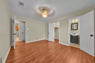 1208 Harrison Ln, Hurst, TX 76053 - Photo 17