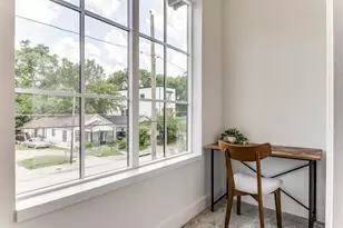 911 Muncie Ave, Dallas, TX 75212 - Photo 15