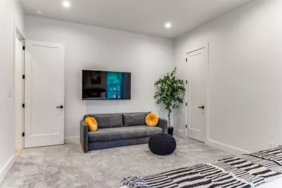 911 Muncie Avenue, Dallas, TX 75212 - Photo 19