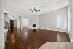 917 Sundrop Dr, Little Elm, TX 75068 - Photo 3