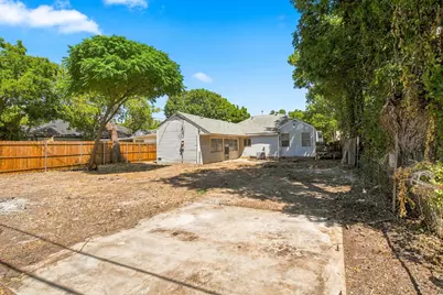 1013 Oak Street, Grand Prairie, TX 75050 - Photo 29