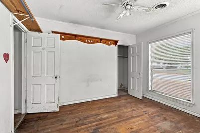 1013 Oak Street, Grand Prairie, TX 75050 - Photo 25