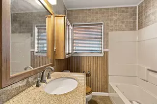 1013 Oak St, Grand Prairie, TX 75050 - Photo 23
