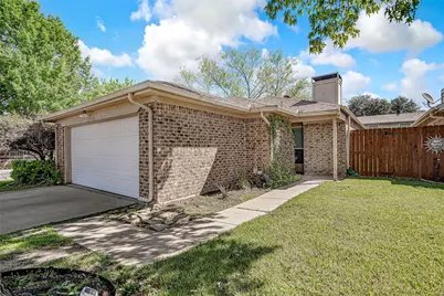 1726 Magnolia Lane, Euless, TX 76039 - Photo 1