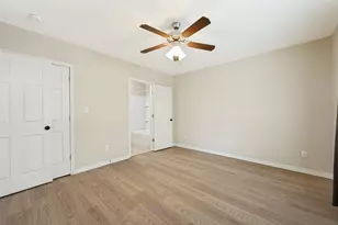 213 N Holly Ave, Sherman, TX 75092 - Photo 13