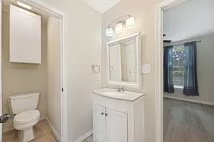 213 N Holly Ave, Sherman, TX 75092 - Photo 17