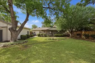 3724 Hilltop Rd, Fort Worth, TX 76109 - Photo 37