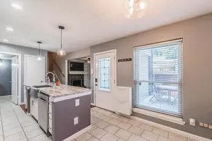 714 E Wall St, Grapevine, TX 76051 - Photo 11