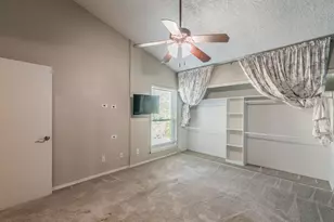 714 E Wall St, Grapevine, TX 76051 - Photo 23