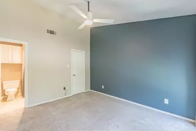 714 E Wall Street #106, Grapevine, TX 76051 - Photo 17
