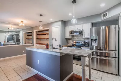 714 E Wall Street #106, Grapevine, TX 76051 - Photo 9