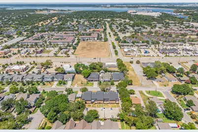714 E Wall Street #106, Grapevine, TX 76051 - Photo 35