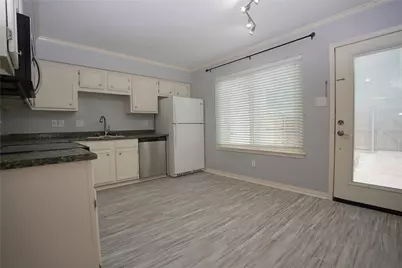 2276 Colony Court, Dallas, TX 75235 - Photo 11