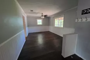 2802 Rockwood Dr, Granbury, TX 76048 - Photo 5