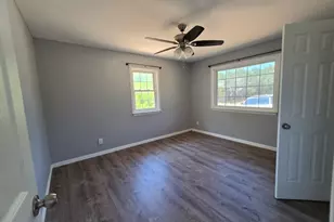 2802 Rockwood Dr, Granbury, TX 76048 - Photo 11