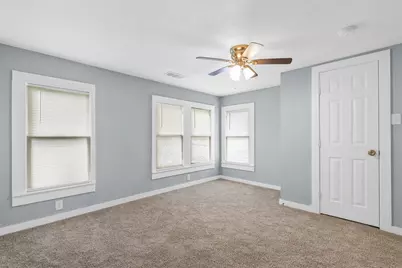 207 W Heard Street, Cleburne, TX 76033 - Photo 9