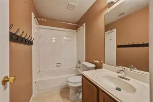 8449 Canvasback Ln, Dallas, TX 75249 - Photo 19