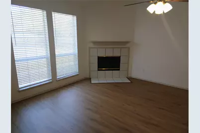 6004 Harwood Crossing Drive, Arlington, TX 76018 - Photo 9