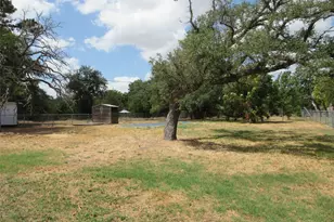 423 W Anders St, Marlin, TX 76661 - Photo 11