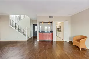 9400 Doliver Dr, Houston, TX 77063 - Photo 7