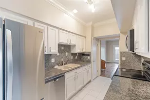 9400 Doliver Dr, Houston, TX 77063 - Photo 13