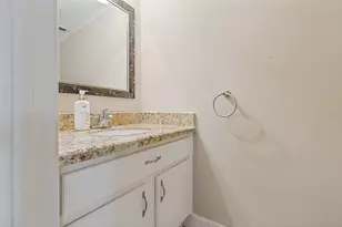 9400 Doliver Dr, Houston, TX 77063 - Photo 17