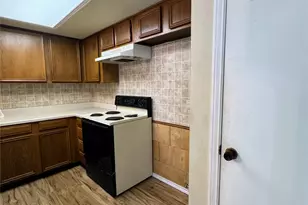 541 Towne House Ln, Richardson, TX 75081 - Photo 11