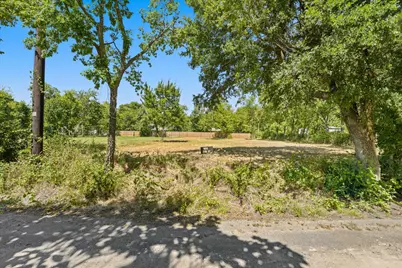 405 3rd Street, Commerce, TX 75428 - Photo 5