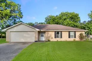 2604 Fairmont Cir, Corsicana, TX 75110 - Photo 1