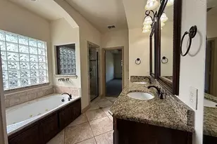 9001 Blue Water Dr, Plano, TX 75025 - Photo 13